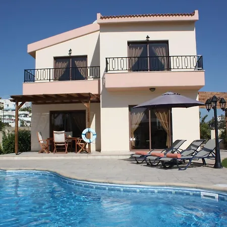 Seaside 2-bedroom With Private Pool, Garden Wifi Your Perfect Escape Villa Pissoúri