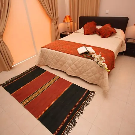 Seaside 2-bedroom With Private Pool, Garden Wifi Your Perfect Escape